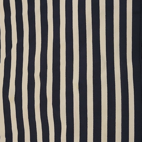 tory Burch turtle neck - Picture 9 of 9